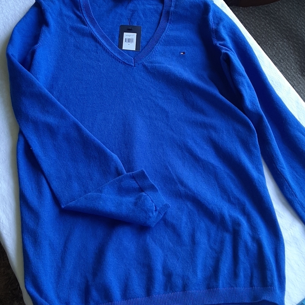 Tommy Hilfiger NWT sweater